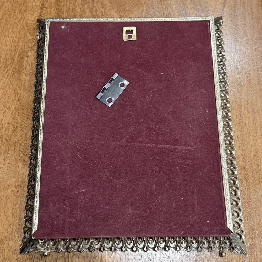 VTG Ornate Metal 8x10